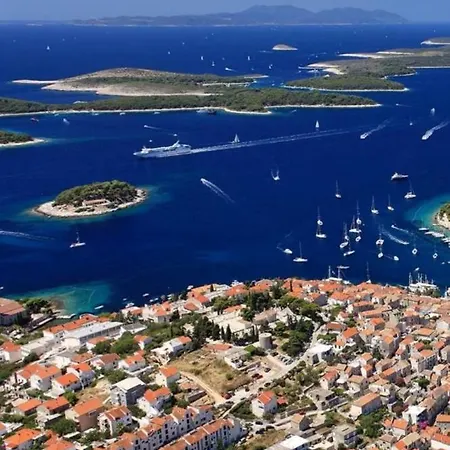 Cosy With Garden * Hvar Town