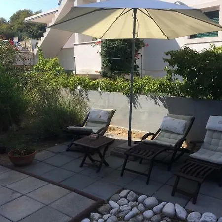Cosy With Garden